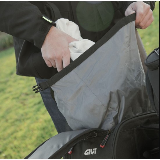 Πλαϊνά σαμάρια GIVI EASY10 2 x 27/35 Lt. Πλαϊνά σαμάρια GIVI EASY10 2 x 27/35 Lt.