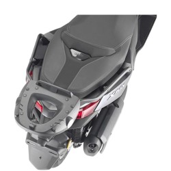 Βάση βαλίτσας topcase GIVI Yamaha X-Max 300 23-