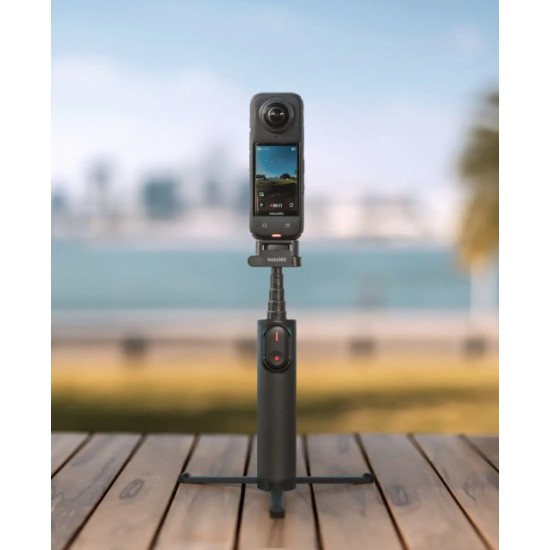 Αναδιπλούμενη λαβή selfie stick Insta360 2 σε 1 με αναμονή για mini remote Αναδιπλούμενη λαβή selfie stick Insta360 2 σε 1 με αναμονή για mini remote