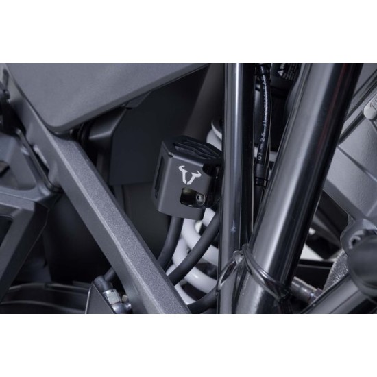 Προστατευτικό κάλυμμα δοχείου υγρών πίσω φρένου SW-Motech KTM 1390 Super Adventure S/R μαύρο