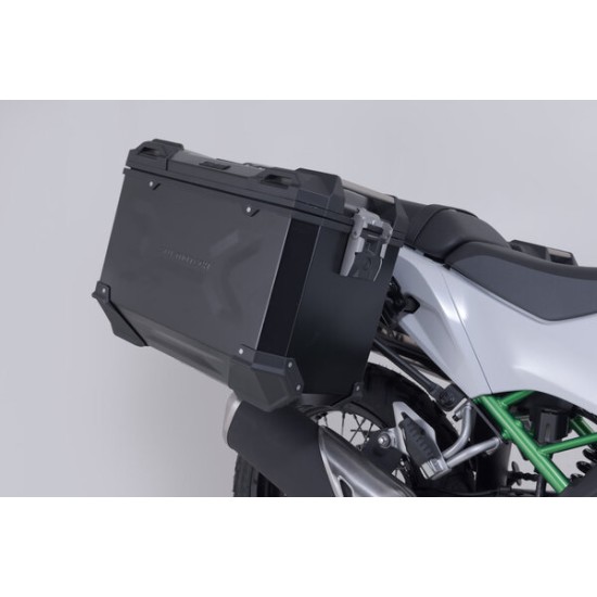 Σετ βάσεων και βαλιτσών SW-Motech TRAX ADV 45 lt. Kawasaki KLE 500/SE 26- μαύρο (για OEM εξάτμιση) Σετ βάσεων και βαλιτσών SW-Motech TRAX ADV 45 lt. Kawasaki KLE 500/SE 26- μαύρο (για OEM εξάτμιση)