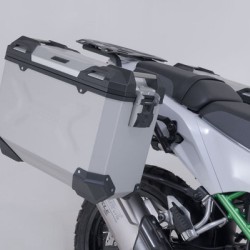 Σετ βάσεων και βαλιτσών SW-Motech TRAX ADV Kawasaki KLE 500/SE 26- ασημί (για εξάτμιση akrapovic) Σετ βάσεων και βαλιτσών SW-Motech TRAX ADV Kawasaki KLE 500/SE 26- ασημί (για εξάτμιση akrapovic)
