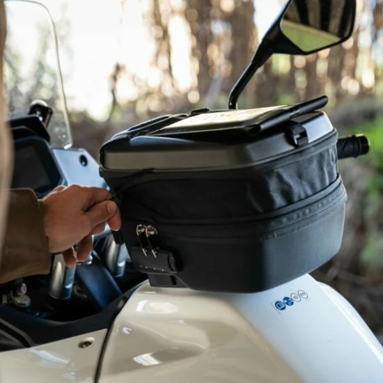 Tankbag click system SHAD E09CLP 5-8lt. Tankbag click system SHAD E09CLP 5-8lt.