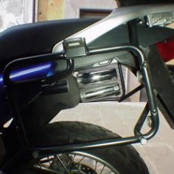 Βάσεις πλαϊνών βαλιτσών (ίσιες) GIVI Honda XL650V Transalp