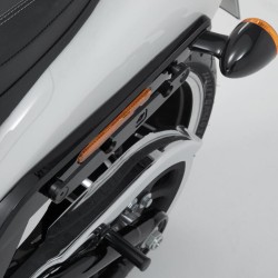 Βάση πλαϊνού σαμαριού SLH Harley Davidson Softail Breakout/S 17- αριστερή