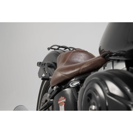 Βάση πλαϊνού σαμαριού SLH Harley Davidson Softail Slim -16 δεξιά