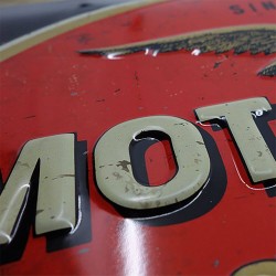 Πινακίδα με λογότυπο Moto Guzzi Motorcycles