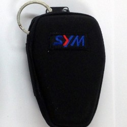Θήκη κλειδιών σκληρή με κρίκο SYM