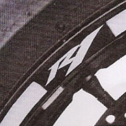 Αυτοκόλλητο τροχών Yamaha YZF-R1 λευκό