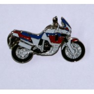 Pin (καρφίτσα) Honda Africa Twin μπλε-κόκκινο-λευκό (μπρελόκ)