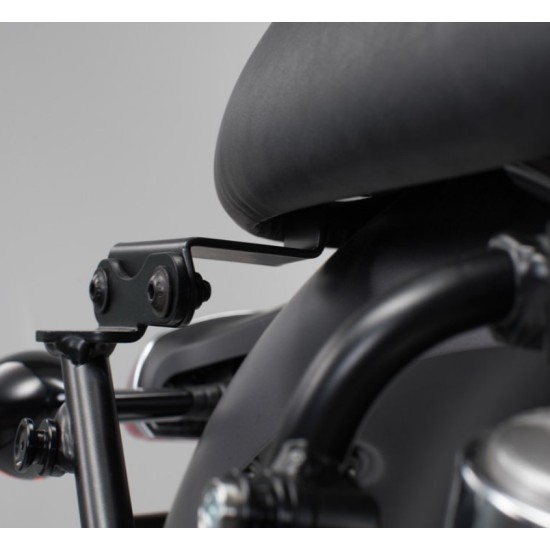 Αντάπτορας βάσης SLC για σαμάρια Legend Gear LC1/LC2 Triumph Bonneville T100/T120 16- αριστερά (χωρίς χειρολαβή συνεπιβάτη)