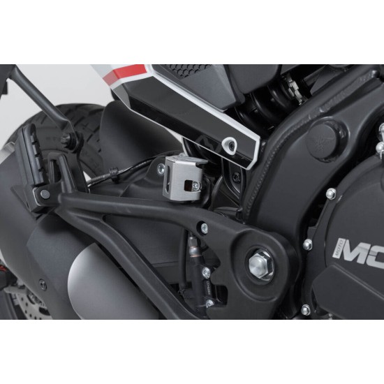Προστατευτικό κάλυμμα δοχείου υγρών πίσω φρένου SW-Motech Moto Morini X-Cape 649 ασημί