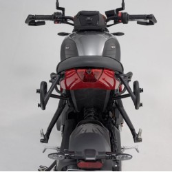 Βάση πλαϊνής βαλίτσας/σαμαριού SLC Triumph Trident 660 αριστερή