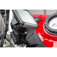 Βάση GPS SW-Motech Quick-Lock στην τιμονόπλακα Ducati Multistrada 950/1200 Enduro