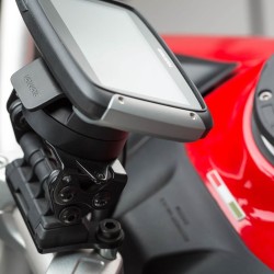 Βάση GPS SW-Motech Quick-Lock στην τιμονόπλακα Ducati Multistrada 950/1200 Enduro