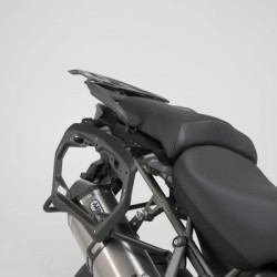 Σετ πλαϊνών βαλιτσών SW-Motech AERO και βάσεων PRO Triumph Tiger Explorer 1200/XC/XR