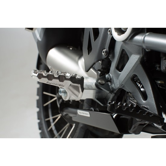 Ρυθμιζόμενα αναδιπλούμενα μαρσπιέ SW-Motech EVO Honda CB 500 X -16