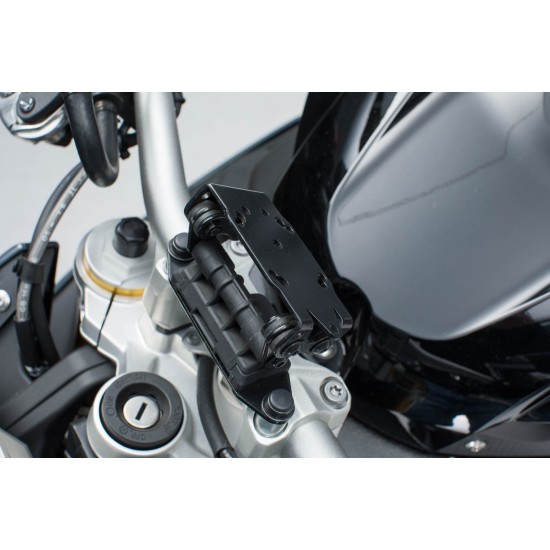 Βάση GPS Quick-Lock στην τιμονόπλακα BMW S 1000 XR